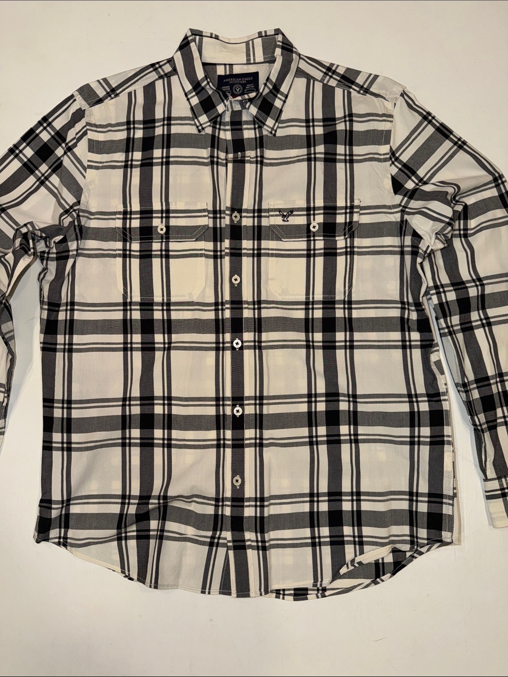 American Eagle Outfitters Black & Cream Plaid Button-Down Shirt